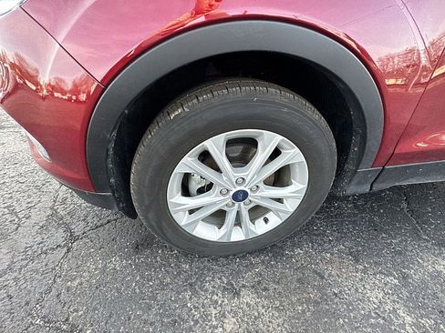 Used 2018 Ford Escape SE image 17