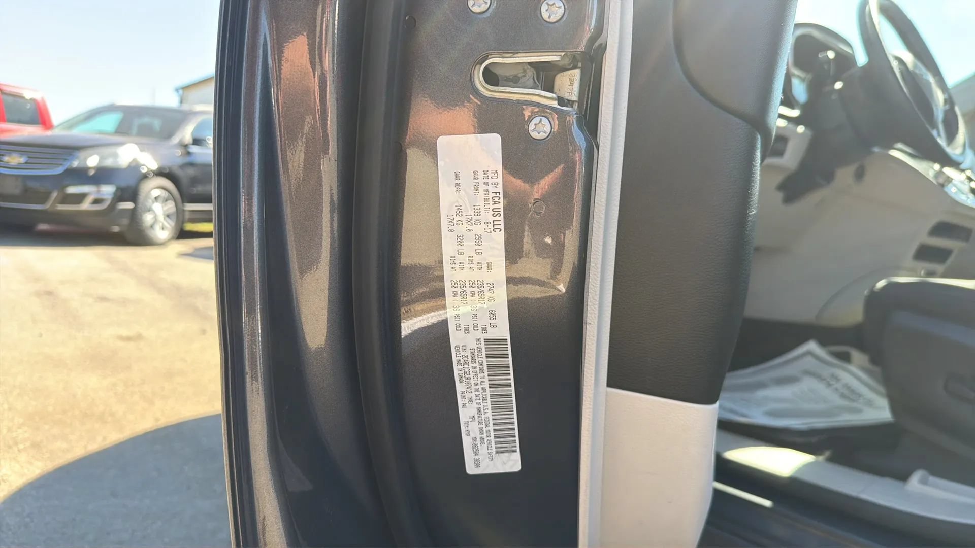 Used 2018 Chrysler Pacifica LX w/ Tire & Wheel Group FWD image 34