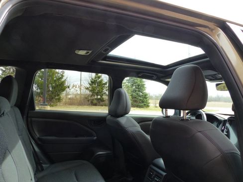 Used 2025 Subaru Forester Premium w/ Convenience Package #1 image 19