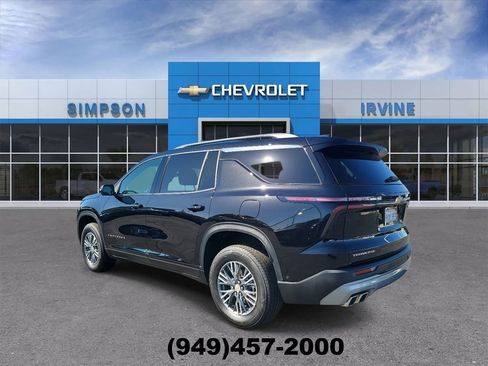 Used 2025 Chevrolet Traverse LT w/ Enhanced Driving Package image 6