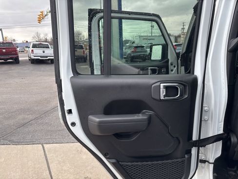 Used 2024 Jeep Wrangler Sport S image 25