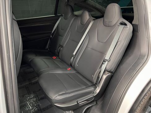 Used 2025 Tesla Model X image 12