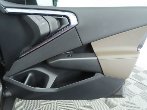 Used 2025 BMW X3 xDrive30i w/ Premium Package image 28