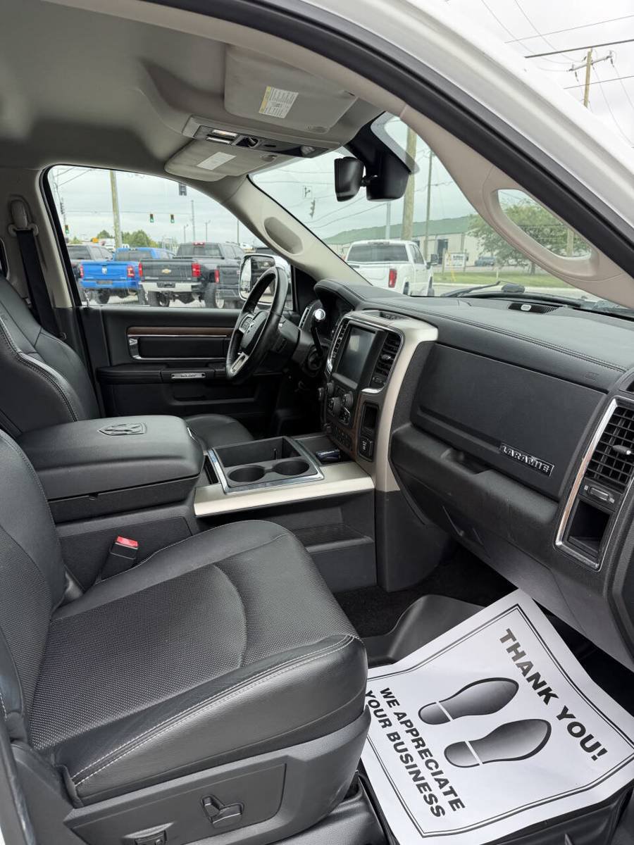 Used 2014 RAM 3500 Laramie AWD/4WD image 12