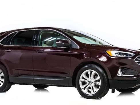 Used 2019 Ford Edge Titanium w/ Equipment Group 301A FWD image 1