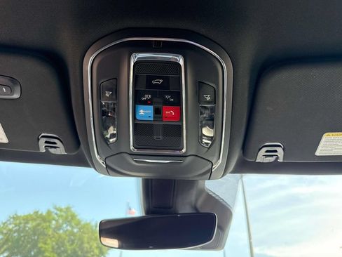 Used 2024 Jeep Wagoneer L Series III w/ Flexible Seating Group AWD/4WD image 26