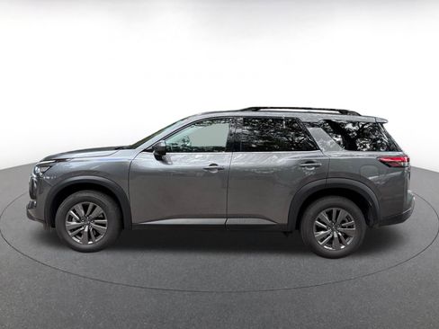 Used 2025 Nissan Pathfinder SV FWD image 8