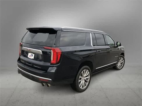 Used 2021 GMC Yukon XL Denali w/ Denali Premium Package image 6