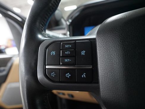 Used 2023 Ford F350 Lariat AWD/4WD image 16