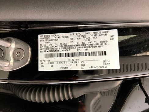 Used 2025 Ford Escape Active AWD/4WD image 31