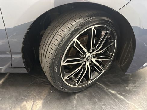 Used 2019 Toyota Avalon XSE image 34