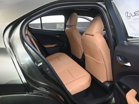 New 2026 Lexus UX 300h FWD image 10