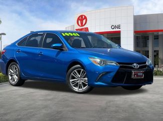 Used 2017 Toyota Camry SE FWD video 2