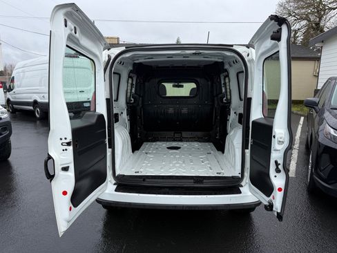 Used 2022 RAM ProMaster City Tradesman image 6