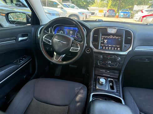 Used 2019 Chrysler 300 Touring w/ Sport Appearance Package RWD image 15