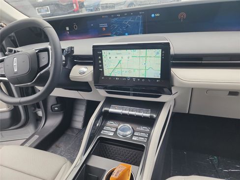 New 2026 Lincoln Nautilus Premier image 25