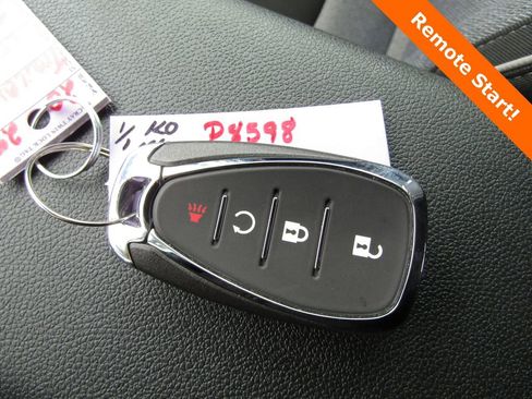 Used 2025 Chevrolet TrailBlazer LT AWD/4WD image 9