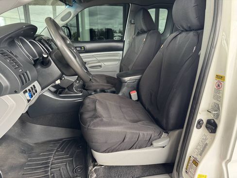 Used 2013 Toyota Tacoma 4x4 Access Cab image 6