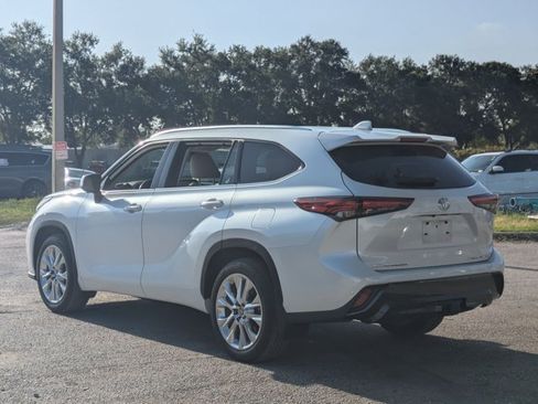 Used 2023 Toyota Highlander Limited AWD/4WD image 6