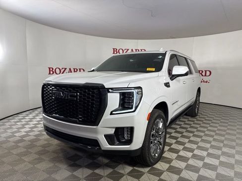 Used 2023 GMC Yukon XL Denali Ultimate image 4