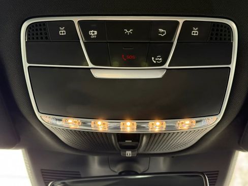 Used 2019 Mercedes-Benz S 560 4MATIC Sedan image 30