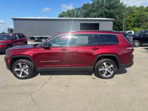 Used 2024 Jeep Grand Cherokee L Limited AWD/4WD image 6