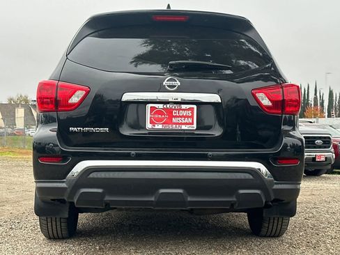 Used 2019 Nissan Pathfinder S image 8