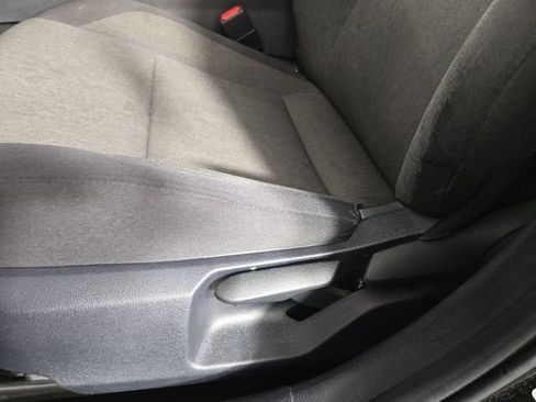 Used 2025 Toyota Camry LE FWD image 30