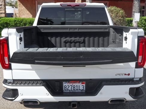 Used 2021 GMC Sierra 1500 AT4 w/ AT4 Premium Package image 9