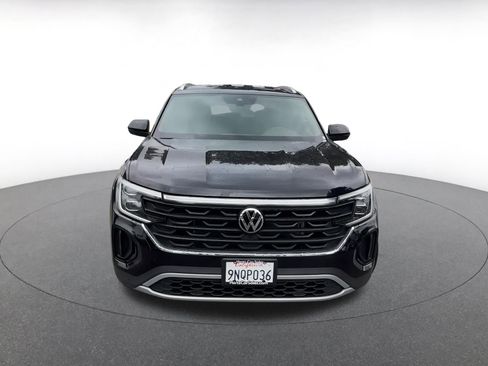 Used 2025 Volkswagen Atlas Cross Sport SE image 4