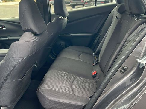 Used 2018 Toyota Prius Three image 23
