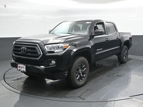 Used 2023 Toyota Tacoma 4x4 Double Cab image 5