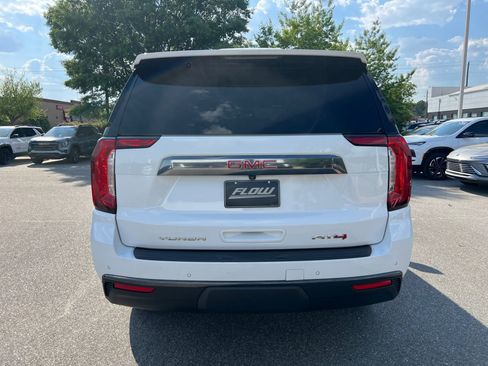 Used 2023 GMC Yukon AT4 w/ Technology Package AWD/4WD image 14