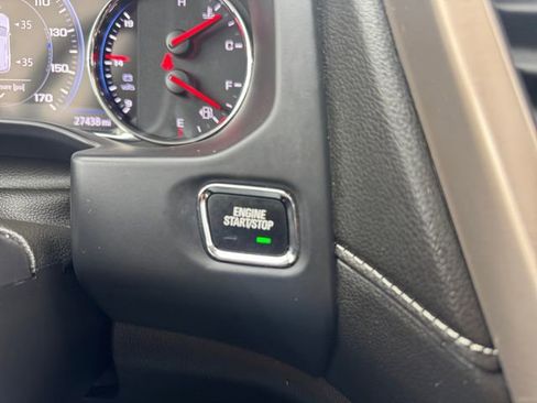 Used 2023 GMC Acadia Denali w/ Denali Ultimate Package image 17