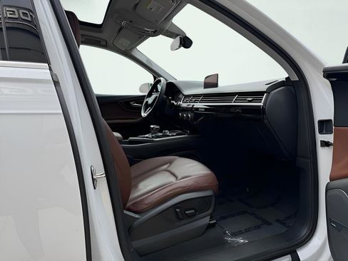 Used 2019 Audi Q7 3.0T Premium Plus image 32