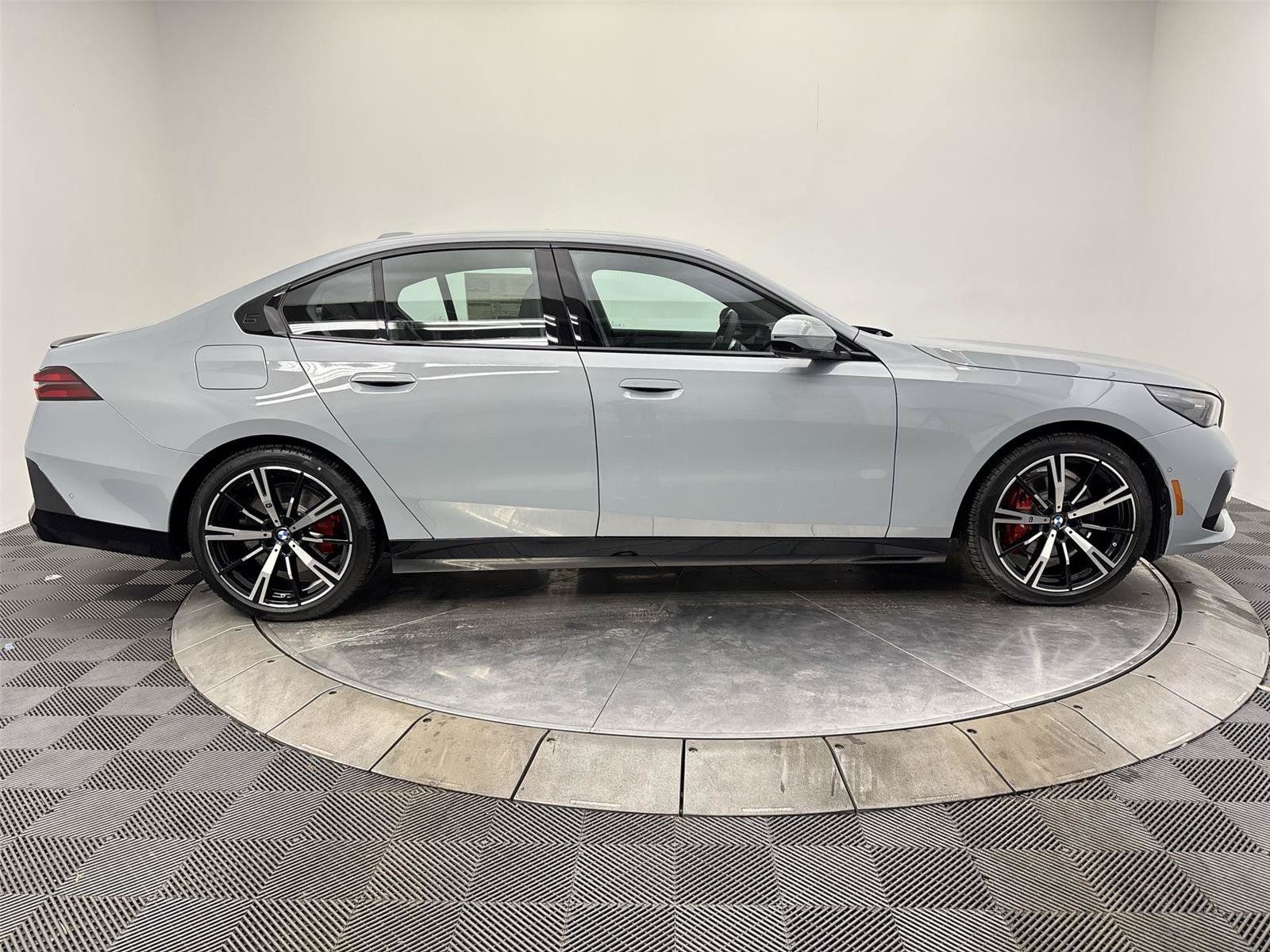 New 2026 BMW 530i w/ M Sport Package RWD image 17