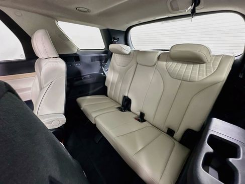 Used 2023 Hyundai Palisade Limited FWD image 4