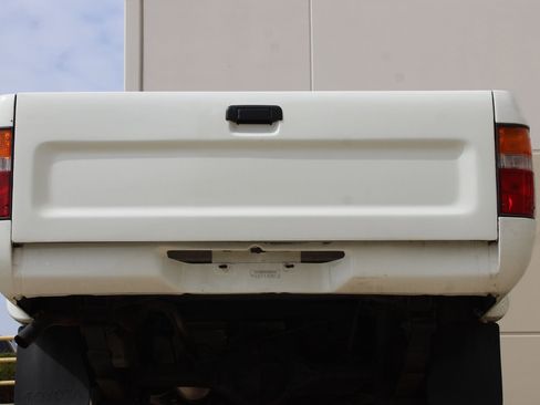 Used 1993 Toyota Pickup 2WD Regular Cab image 12