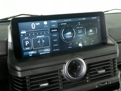 Used 2025 INEOS Grenadier Fieldmaster Edition AWD/4WD image 21