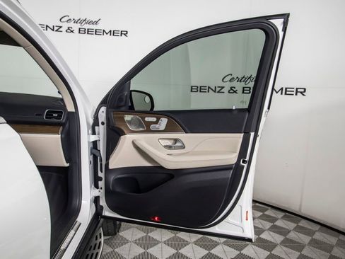 Used 2023 Mercedes-Benz GLS 450 4MATIC image 26