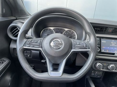 Certified 2020 Nissan Kicks S image 14