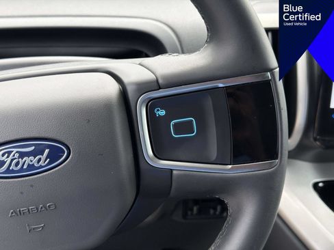 Certified 2025 Ford Expedition Active AWD/4WD image 32