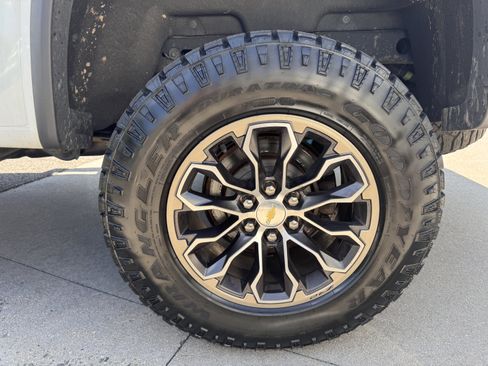 Used 2018 Chevrolet Colorado ZR2 AWD/4WD image 10