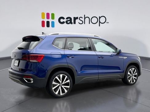 Used 2024 Volkswagen Taos SE FWD image 5