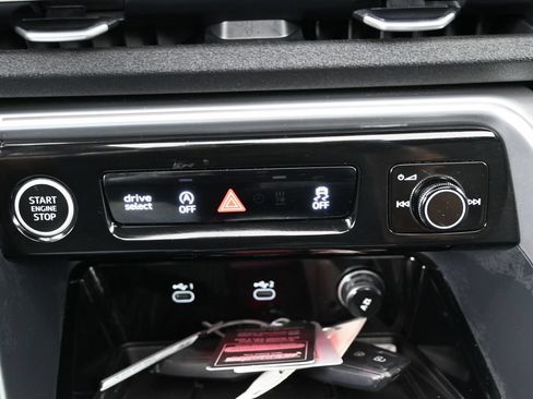 Used 2025 Audi Q5 Prestige AWD/4WD image 30