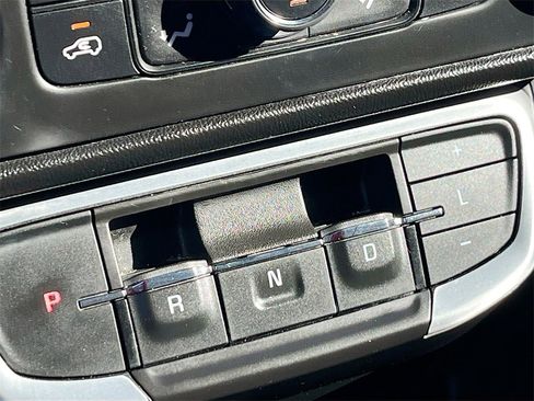 Used 2022 GMC Terrain SLE w/ Driver Convenience Package image 34