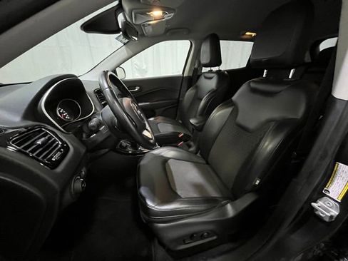 Used 2019 Jeep Compass Latitude AWD/4WD image 9