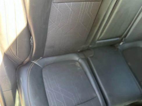 Used 2019 Chevrolet Trax LT w/ LT Convenience Package image 9