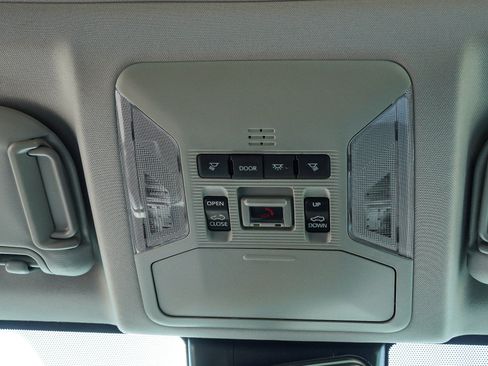 Certified 2025 Toyota RAV4 XLE Premium AWD/4WD image 31