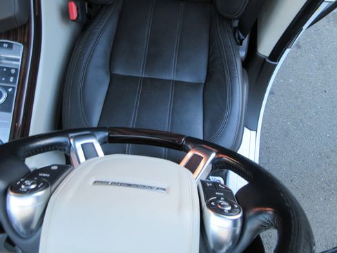 Used 2017 Land Rover Range Rover Supercharged image 11